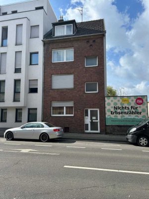 Zentrumsnahes Mehrfamilienhaus in der Bonner Straße in Düren zu verkaufen!
