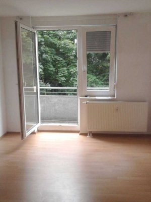 **Gepflegte 1-Zimmer-Wohnung mit Balkon in beliebter Lage**