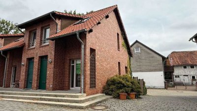 Behagliches Reihenendhaus über drei Etagen in Mascherode
