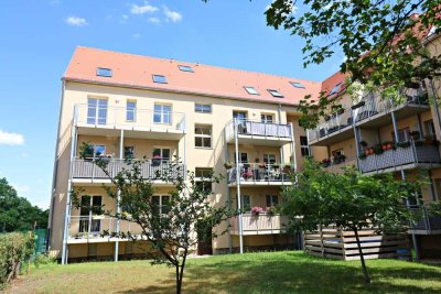**Dachgeschoss** 2-Raumwohnung mit Fußbodenheizung und Loggia** Nur SELTEN im Verkauf**