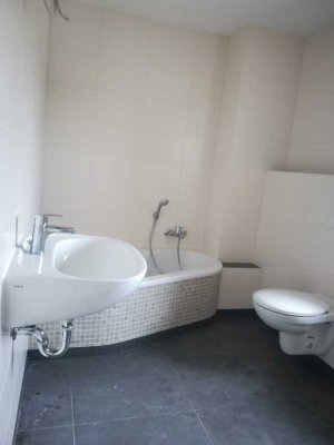 Attraktive 5-Zimmer-Maisonette-Wohnung in Tauscha