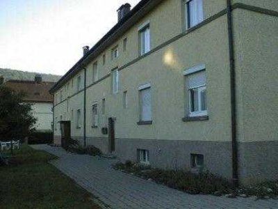 Ihre neue Wohnung: Teilrenovierte individuelle 3-Zimmer-Wohnung