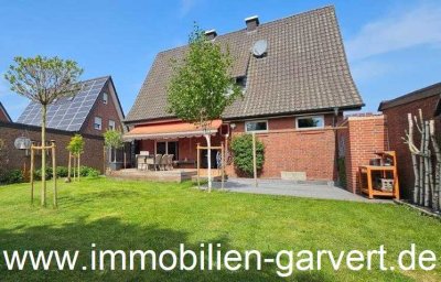Renoviert mit Charme! Großzügiges Einfamilienhaus mit Garten, Balkon, Garage, in Ramsdorf