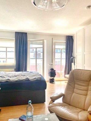 Schöne, helle Wohnung mit Aufzug und EBK im Stadtkern