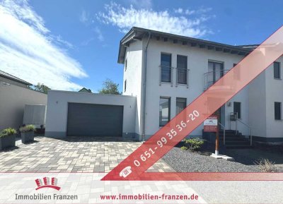 Fisch: energieeffiziente, moderne DHH, mit PV-Anlage, Garten und Garage - sofort einzugsbereit !