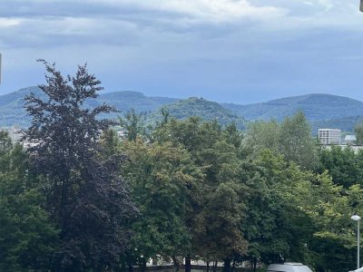 Stilvolle, gepflegte 4Raum-Wohnung mit luxuriöser Innenausstattung mitEBK in Reutlingen-Siehe Anhang