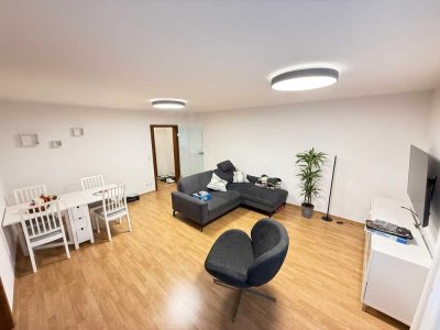 Schöne 2-Zimmer-Wohnung mit Dachterrasse