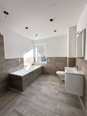 Wohnen mit Aussicht: 4-Zimmerwohnung mit Burgblick, Garten & Balkon – Bodenbelag nach Wahl!