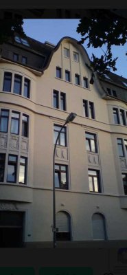 Wohnung im Altbau direkt am Main