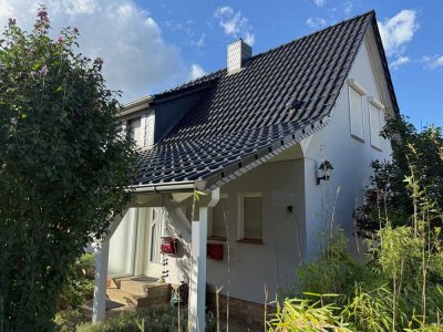 Gemütliche Doppelhaushälfte mit Garage und Gartenteich in Schöningen
