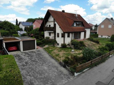 Gepflegtes Einfamilienhaus mit Einliegerwohnung und Keller in Schwandorf-Klardorf