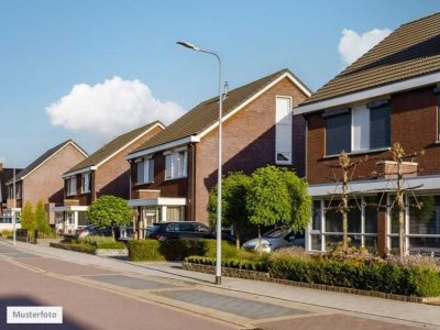 Provisionsfrei Einfamilienhaus mit Einliegerwohnung in 34295 Edermünde, Am Kriesrain