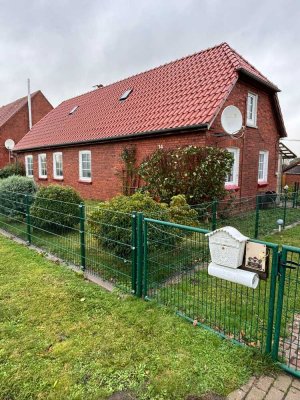 Provisionsfrei - sanierungsbedürftiges Landhaus auf großem Grundstück mit Elbeweitblick
