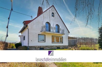 Oberscheidweiler: Bezugsfertiges Wohnhaus mit zusätzlicher Halle