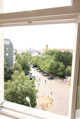 Donnerstag (7.8.) 16.30 Uhr Kollwitzstraße: Freelancer welcome - Teilgewerbl. Altbau in Südwestlage