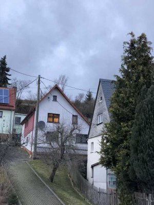 Kleines Haus für die kleine Familie mit 300 m² Garten