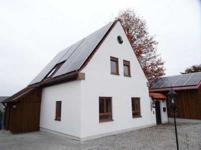 Generalsaniertes Einfamilienhaus mit drei Außenstellplätzen -  Herzogenaurach OT Niederndorf