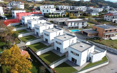 WOHNEN AM SONNENFELD / Reihenhausanlage / Haus 02