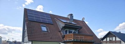 Traumwohnung für Singles oder Paare: 3 Zimmer mit neuer Einbauküche und Blick ins Grüne