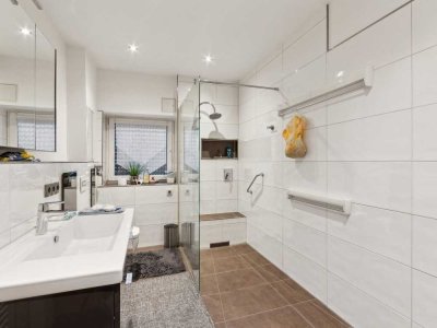 Historischer Charme &amp; moderner Komfort – 4,5-Zimmer-Wohnung mit Garten