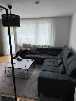 Geschmackvolle 2-Raum-Wohnung mit Balkon und EBK in Düsseldorf