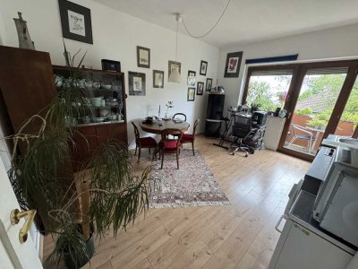 Stilvolle wunderschöne 2-Zimmerwohnung mit Balkon in Karlsruhe Oststadt. provisionsfrei