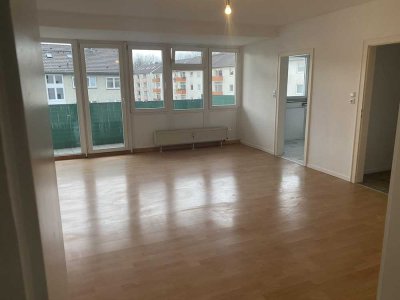 Helle 2-Zimmer-Wohnung mit ca. 65 m², überdachtem Balkon und Einbauküche in ruhiger Lage von Erkrath