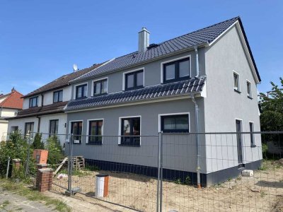 Doppelhaushälfte mit großem Grundstück | Erstbezug | www.LUTTER.net