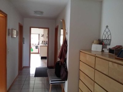 Freundliche und gepflegte 4-Raum-DG-Wohnung in Veldenz