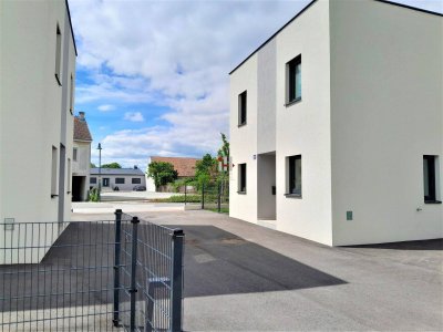 Familienhaus mit Garten und 2 PKW Stellplätzen in Biedermannsdorf zu Mieten!