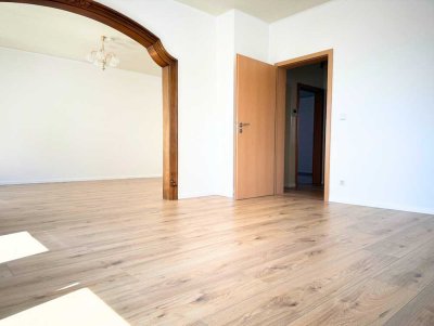 Modernes Wohnen in historischem Ambiente – Großzügige Eigentumswohnung im Langener Zentrum (mit EBK)