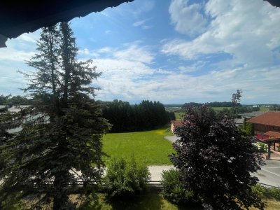 Sanierungsobjekt mit Zukunft: Einfamilienhaus mit Extra-Wohnung &amp; Doppelgarage