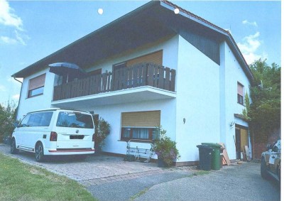 Einfamilienhaus auf großem Grundstück mit Fernsicht in ruhiger Lage