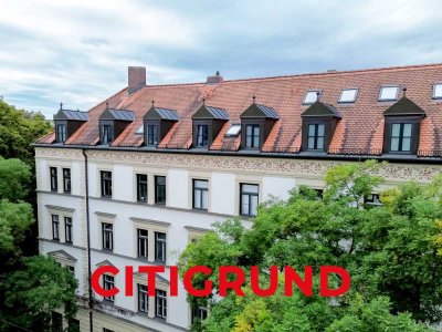 Neuhausen - Großzügiges, repräsentatives Altbaurefugium mit ruhigem Innenhofbalkon