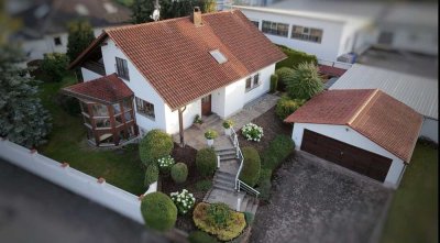 Wunderschönes Einfamilienhaus (Einliegerwohnung möglich / aktuell als Bürofläche)