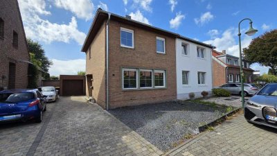 Modernisierte (uA neues Dach) Doppelhaushälfte in einer ruhigen und guten Wohnlage in Kevelaer