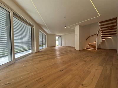 Ihr Traumhaus in Viehofen: *****ERSTBEZUG**** Koffer packen und einziehen!!!!