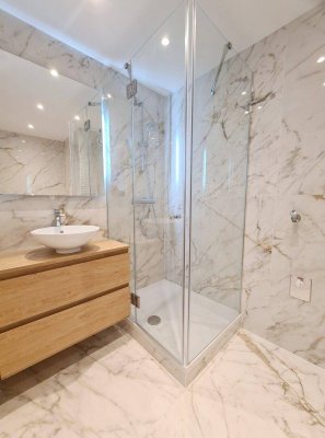 TOP SANIERTE 3 ZIMMER NEUBAUWOHNUNG+NUR 258 EURO BK INKL HEIZUNG UND WARMWASSEER!