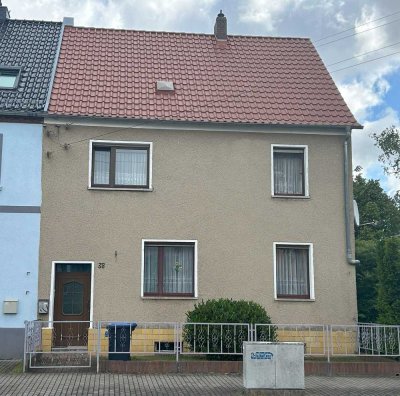 Günstige 4-Raum-Doppelhaushälfte in Raguhn-Jeßnitz Jeßnitz (Anhalt)