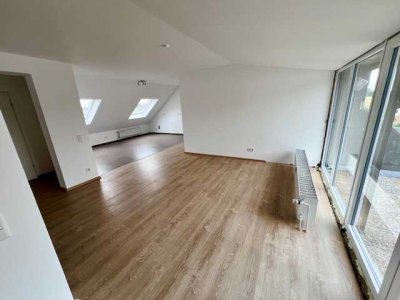 Schöne fünf Zimmer Wohnung in Darmstadt, Wixhausen