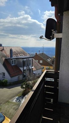 ERSTBEZUG nach Renovierung! Gehobene 3 Zi. Wohnung in Esslingen am Neckar €