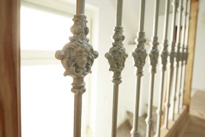 Sanierte Maisonettewohnung mit Balkon in Altbremer Haus