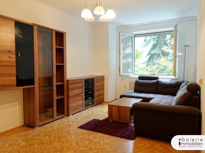 VIDEO: Ruhige 2-Zimmer-Wohnung mit Blick in grünen Innenhof!