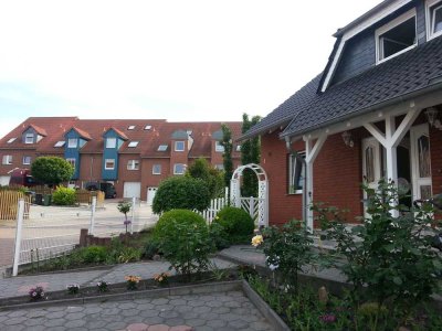 Helle Souterrainwohnung mit eigenem Eingang in Wolfsburg Hageberg