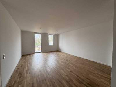 Exklusive, neuwertige 3-Zimmer-Souterrain-Wohnung mit EBK in Berlin Steglitz