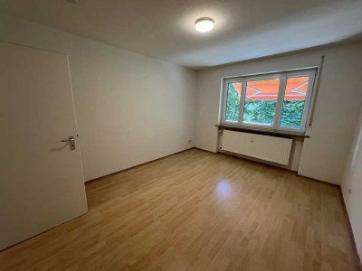 Großzügig 2-Raum-Wohnung mit Balkon und EBK in Augsburg - Haunstetten