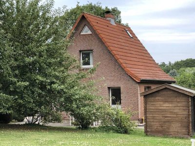 Idyllisches, kleines Einfamilienhaus in Wasbuck