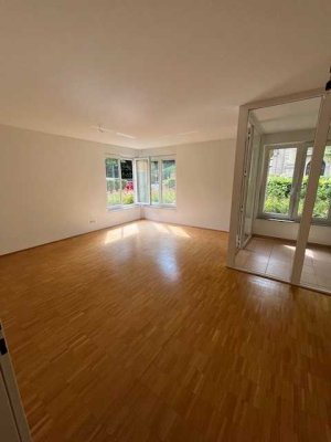 Gehobene EG-Wohnung in ruhiger Lage an der Ruhr