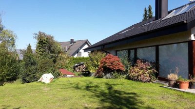 Exklusive 5-Zimmer-Erdgeschosswohnung mit Panoramablick und eigenem Garten
