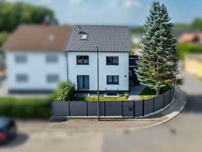 Gut geschnittenes Zweifamilieneckhaus im Mosbacher Bergfeld zu verkaufen